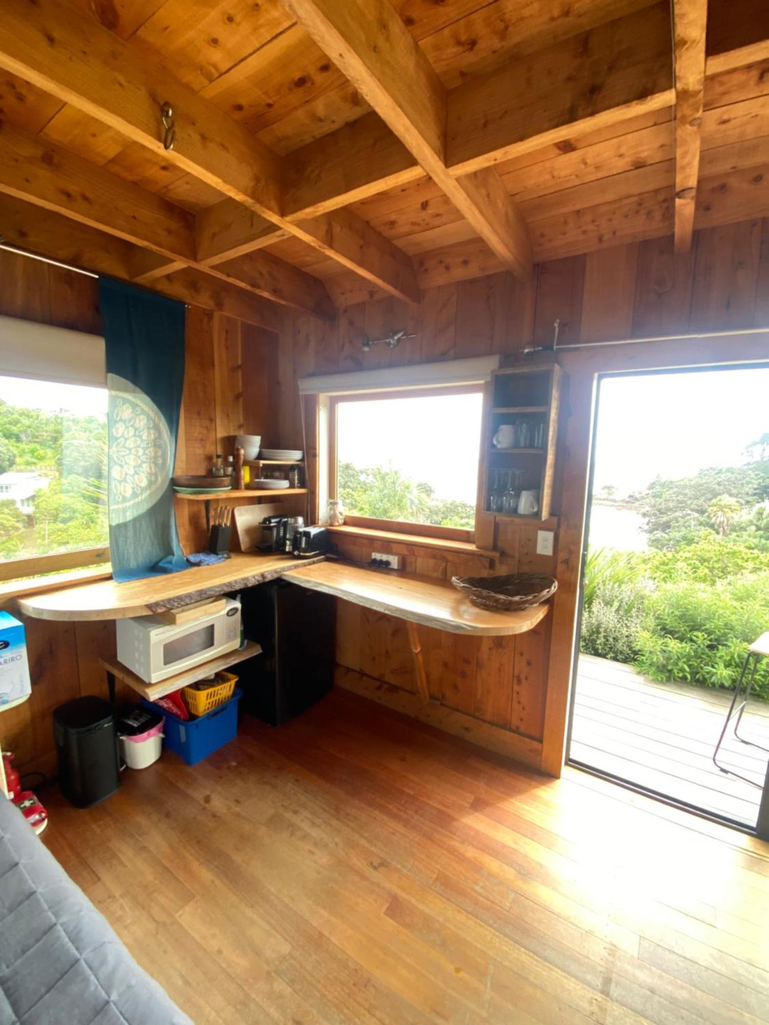 Kereru Cabin - Spectacular Seaviews, Rustic, Glamping Eco Adventure Palm Beach Luaran gambar